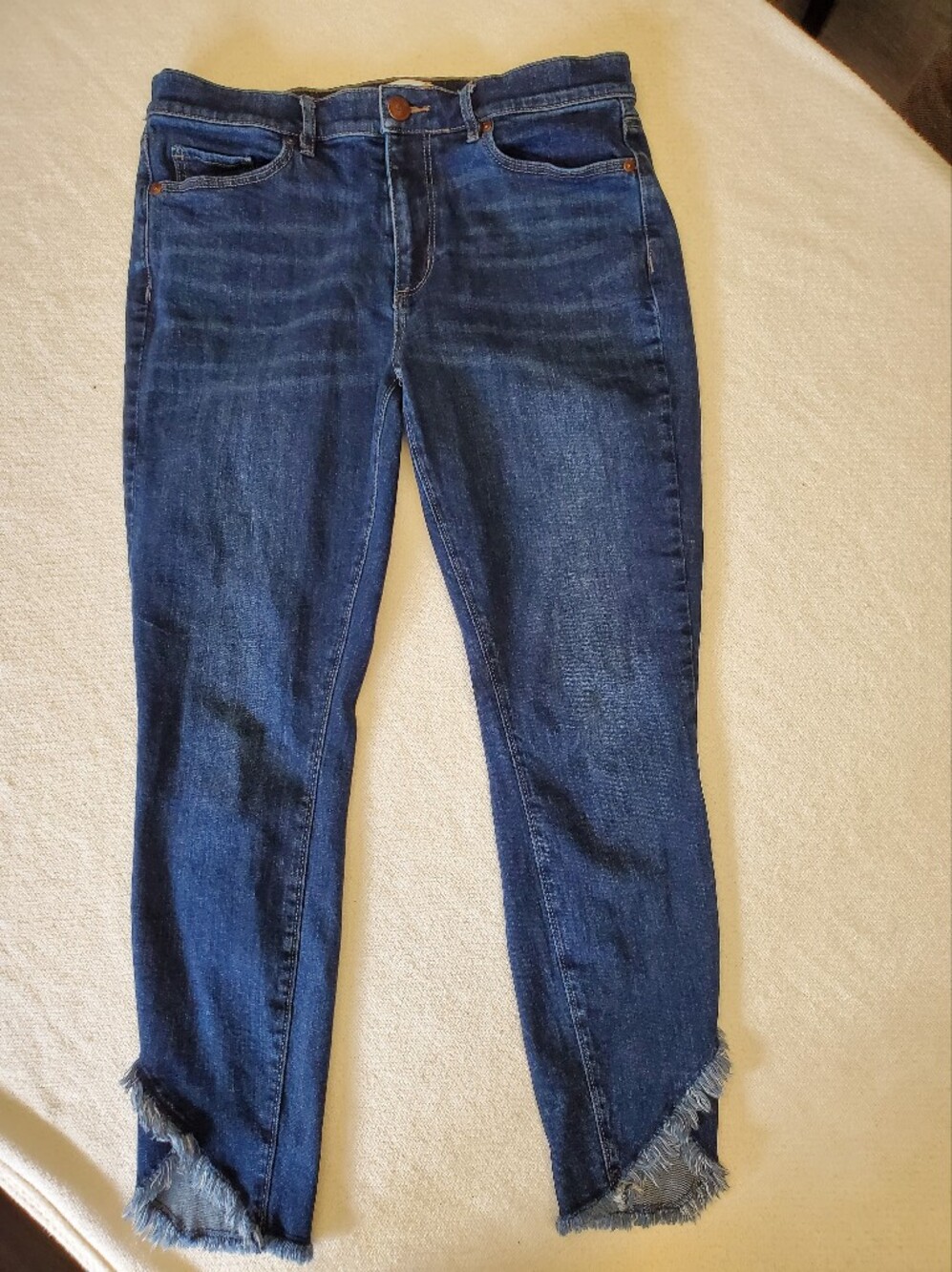 LOFT Outlet Skinny Ankle Jeans Sz 8 Dark Wash Raw Frayed Hem High Rise Denim - Picture 4 of 8